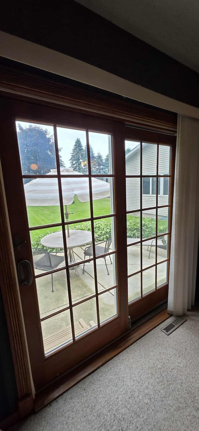 2473 Marshall St, Albert Lea, MN 56007 - view of entryway