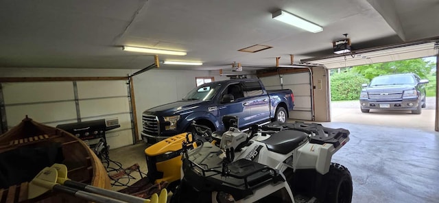 2473 Marshall St, Albert Lea, MN 56007 - garage with a garage door opener