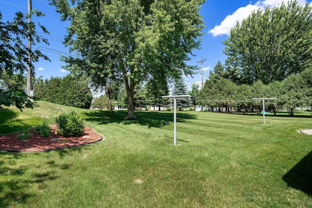 1602 19th Ave SW, Austin, MN 55912 - view of home's community featuring a yard