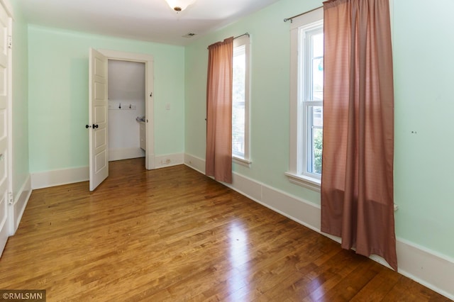 4709 Colfax Ave S, Minneapolis, MN 55419 - empty room featuring light wood-style flooring and baseboards