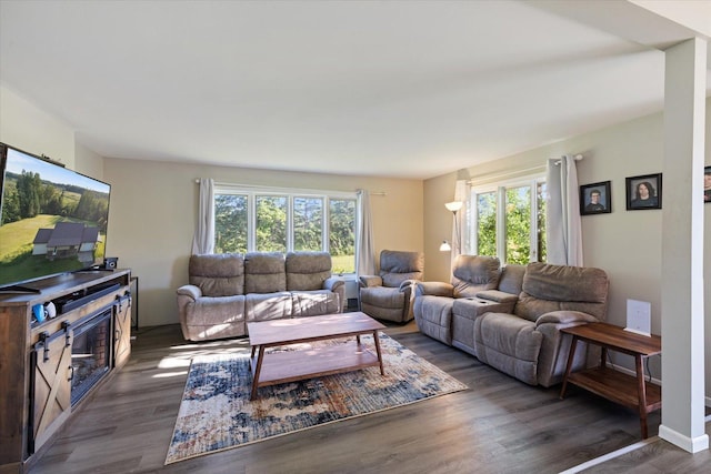 4069 Dublin Rd, Hibbing, MN 55746 - living area with plenty of natural light and wood finished floors