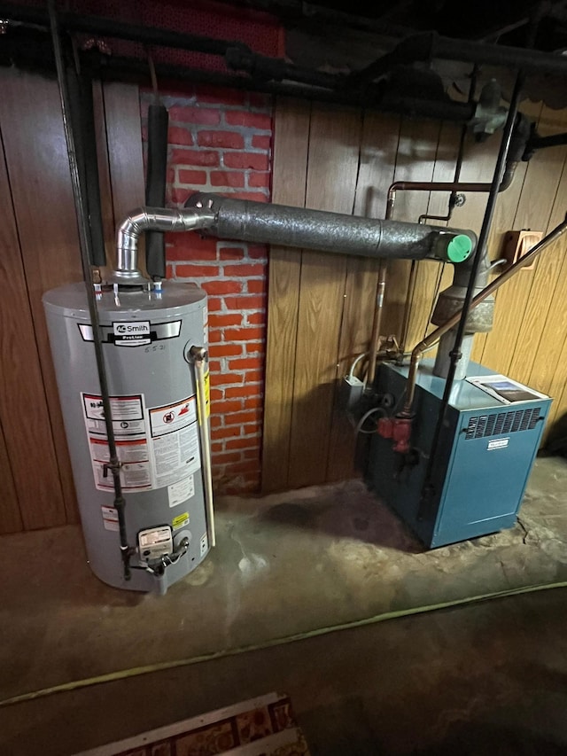 201 3rd St SE, Renville, MN 56284 - utilities featuring gas water heater