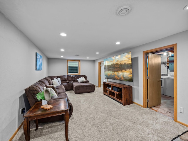 724 2nd Ave S, Buffalo, MN 55313 - living room featuring recessed lighting, carpet, and washer and clothes dryer