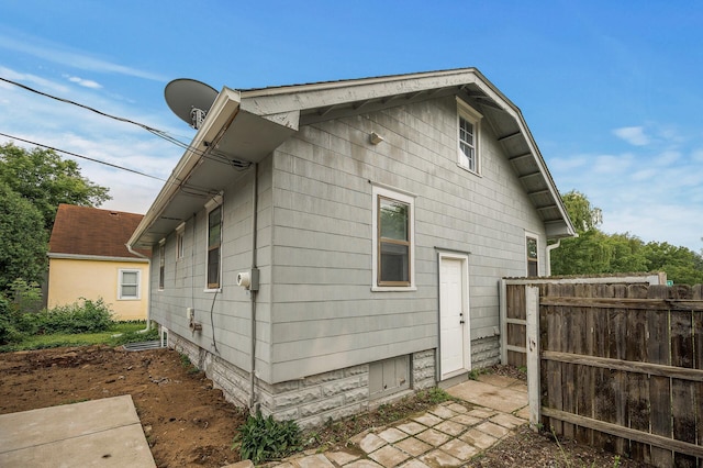 4301 Columbus Ave, Minneapolis, MN 55407 - view of side of home
