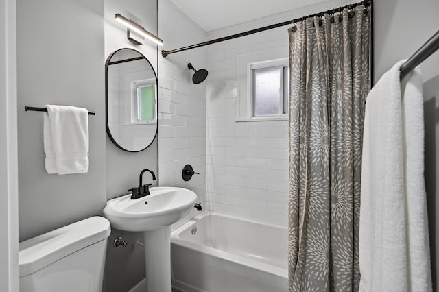 4301 Columbus Ave, Minneapolis, MN 55407 - bathroom with shower / bath combo and plenty of natural light