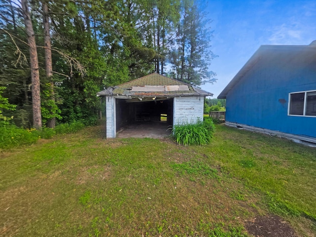 2001 Shilhon Rd, Duluth, MN 55804 - view of detached garage