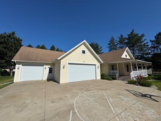 313 Ravilla Ave, Staples, MN 56479 - photo 6