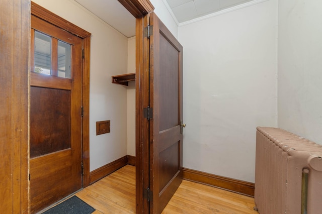 211 Saint Marie St, Duluth, MN 55803 - closet featuring radiator