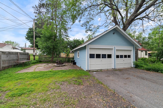 211 Saint Marie St, Duluth, MN 55803 - view of detached garage