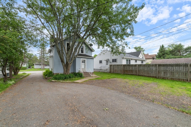 211 Saint Marie St, Duluth, MN 55803 - rear view of property