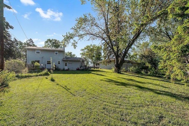 3237 Jerry Ct, White Bear Lake, MN 55110 - view of green lawn