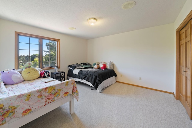 1110 Lecuyer Dr, Stillwater, MN 55082 - bedroom featuring light colored carpet and a closet