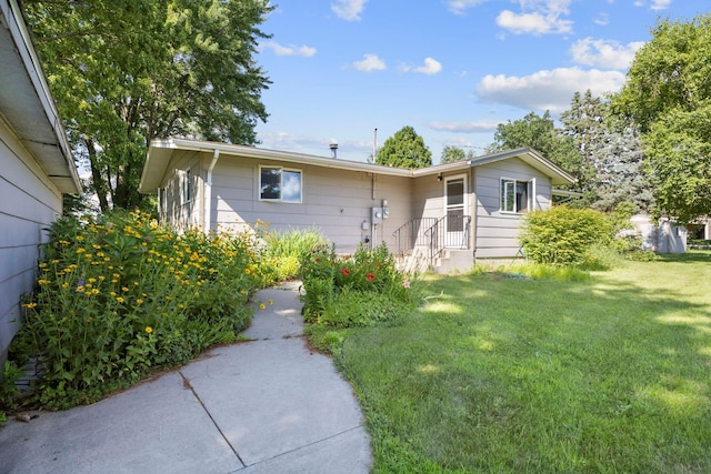674 Greer Ave NW, Maple Lake, MN 55358 - single story home with a front yard