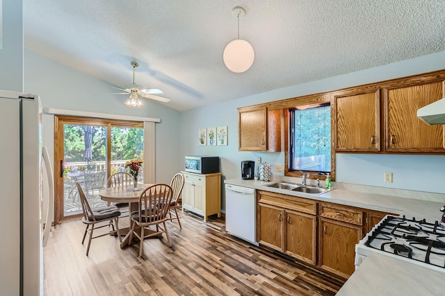 521 Weston Hills Ct, Eagan, MN 55123 - photo 6