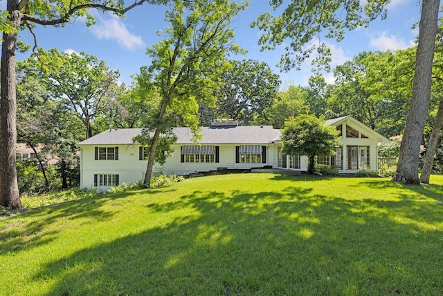 33 Eagle Ridge Rd, North Oaks, MN 55127 - view of front of house with a front yard