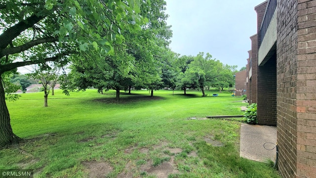 1529 Millpond Ct, Chaska, MN 55318 - view of green lawn