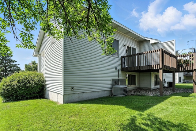 900 Countryside Rd, Waconia, MN 55387 - rear view of house featuring a lawn and a deck