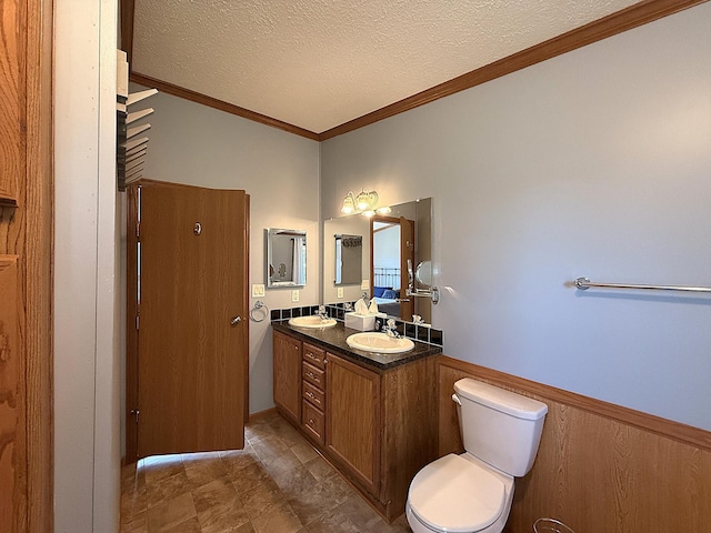 151 Skyline Dr, Granite Falls, MN 56241 - full bath featuring double vanity, a textured ceiling, and crown molding
