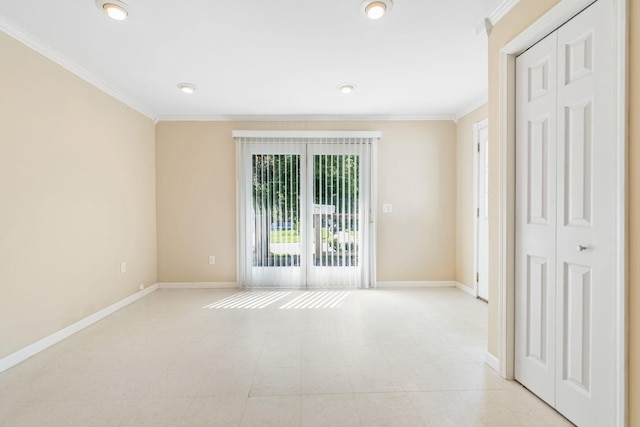 905 Bellows St, West Saint Paul, MN 55118 - empty room with ornamental molding