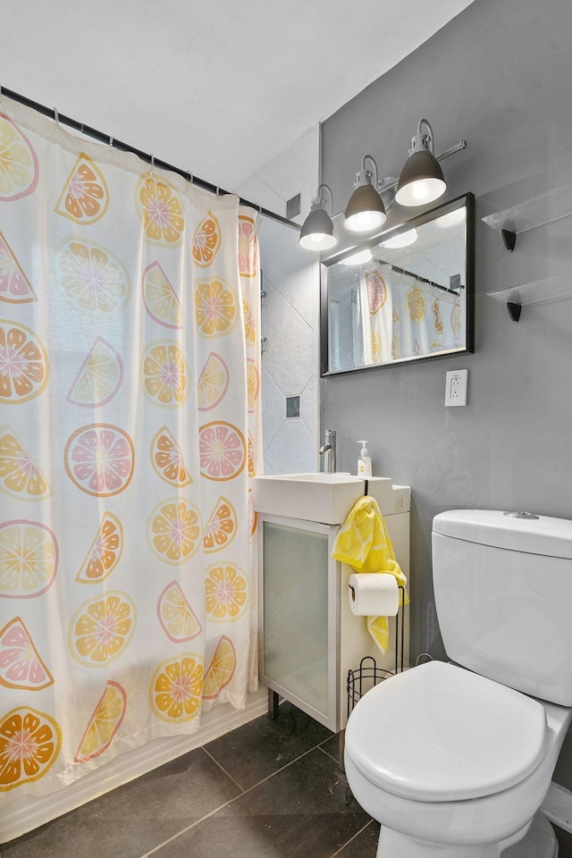 1502 Maywood St, Saint Paul, MN 55117 - bathroom with tile patterned flooring, vanity, and a shower with shower curtain