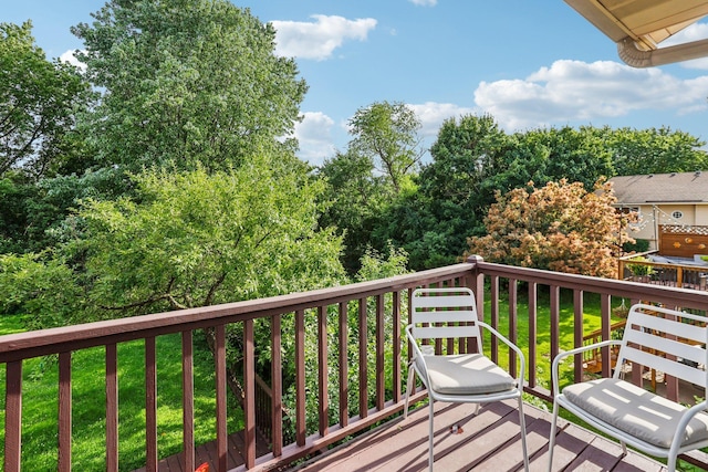 1318 Windcrest Ave, Eagan, MN 55123 - wooden terrace featuring a yard