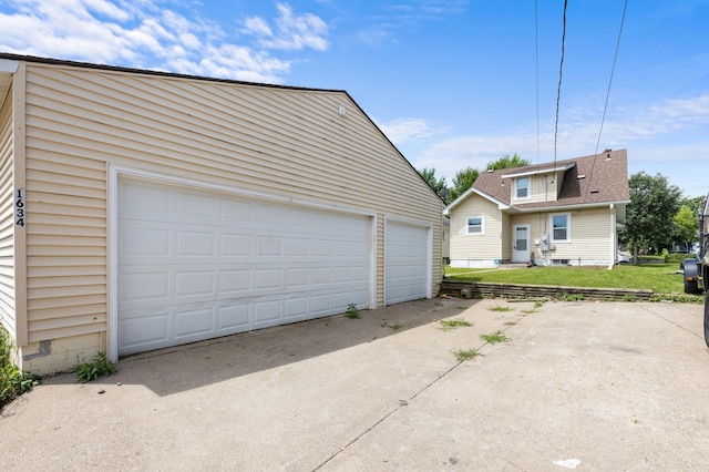 1634 Upton Ave N, Minneapolis, MN 55411 - view of garage
