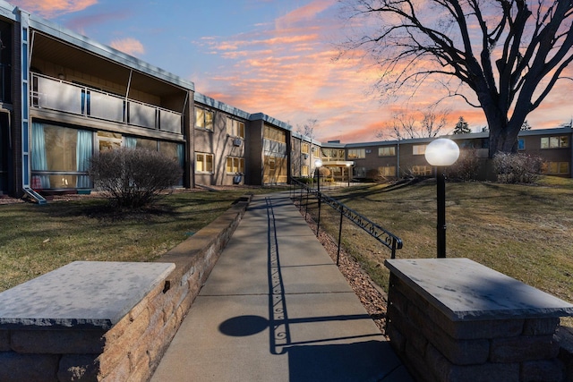 4380 Brookside Ct Unit 103, Edina, MN 55436 - view of property at dusk
