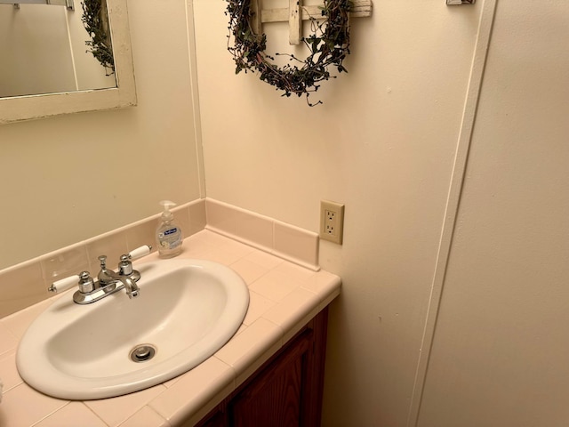 14 Silvers Resort, Elysian, MN 56028 - bathroom with vanity