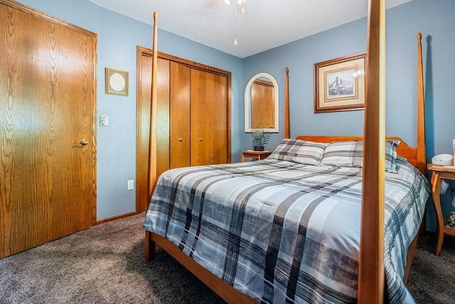 2711 Cedar Ave, Holmen, WI 54636 - carpeted bedroom featuring a closet and baseboards