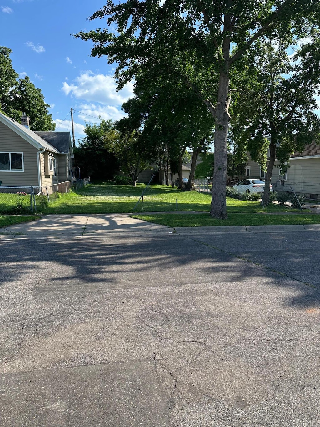 482 Stinson St, Saint Paul, MN 55117 - photo 1