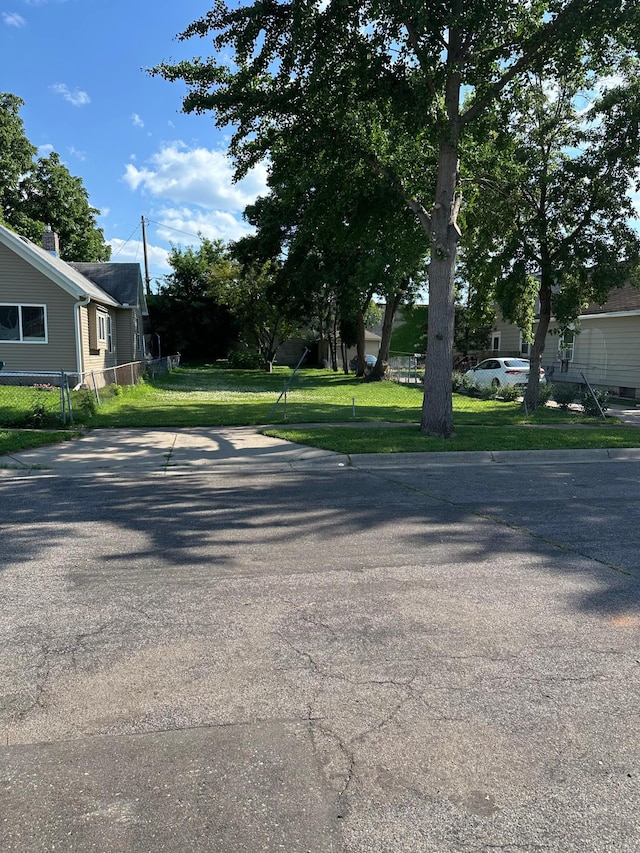 482 Stinson St, Saint Paul, MN 55117 - photo 1