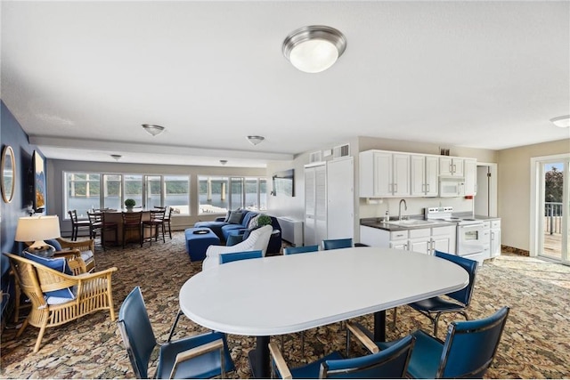 6201 Saint Croix Trl N Unit 115, Oak Park Heights, MN 55082 - view of dining area