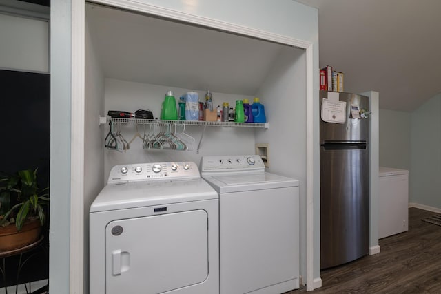 700 6th St E, Saint Paul, MN 55106 - laundry area with washer and dryer and dark wood-style flooring