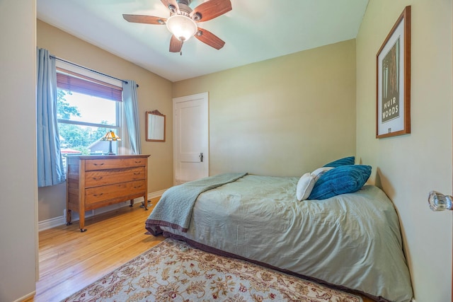 5229 42nd Ave S, Minneapolis, MN 55417 - bedroom with wood finished floors and a ceiling fan