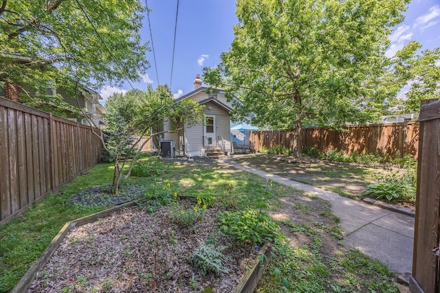 5229 42nd Ave S, Minneapolis, MN 55417 - fenced backyard with entry steps