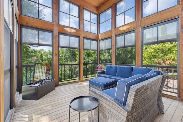 18675 86th Pl N, Maple Grove, MN 55311 - sunroom with outdoor lounge area and plenty of natural light