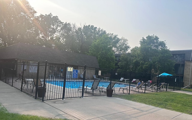 3421 Kent St Unit 607, Shoreview, MN 55126 - community pool with a patio area