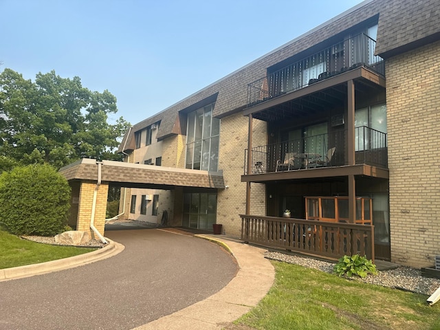 3421 Kent St Unit 607, Shoreview, MN 55126 - view of building exterior