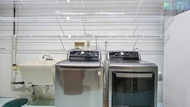 108 Viking Dr, Colfax, WI 54730 - washroom featuring independent washer and dryer