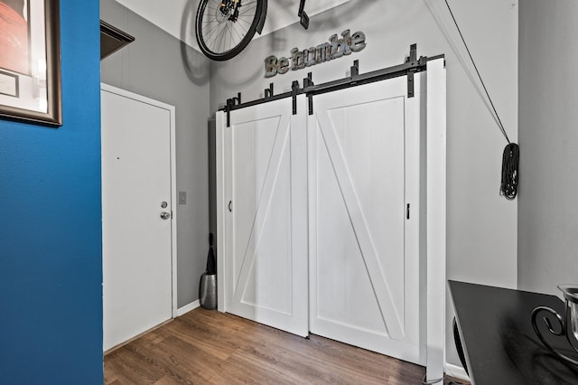 400 1st St Unit 611, Minneapolis, MN 55401 - interior space with wood finished floors and a barn door