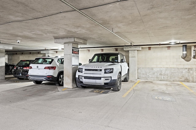 400 1st St Unit 611, Minneapolis, MN 55401 - parking deck featuring concrete block wall