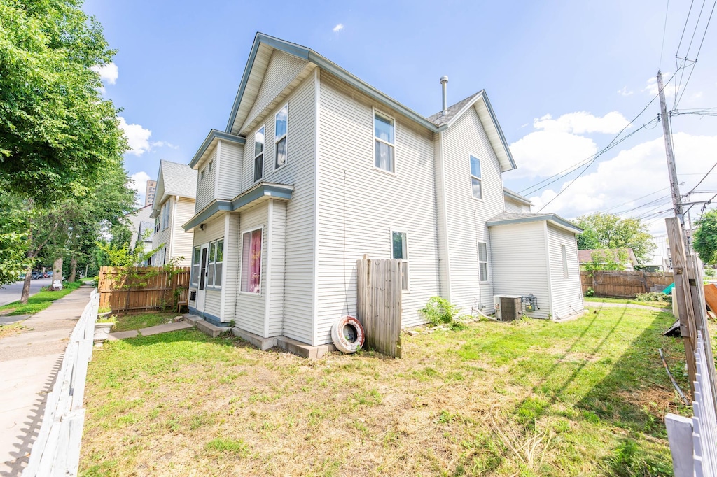 820 18 1/2 Ave NE, Minneapolis, MN 55418 - photo 1