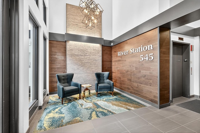 545 1st St Unit 400, Minneapolis, MN 55401 - lobby with wood walls