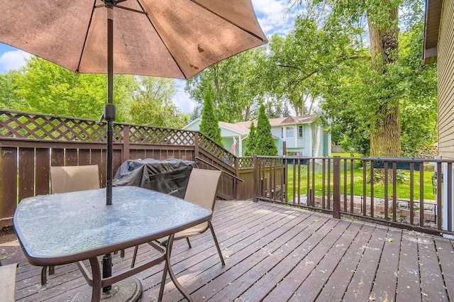 7236 Clear Rdg, Centerville, MN 55038 - deck featuring outdoor dining space