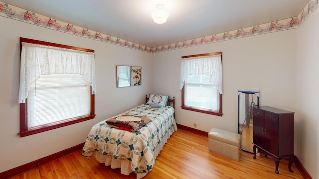 1314 Dunham St, Albert Lea, MN 56007 - bedroom featuring light wood finished floors and baseboards