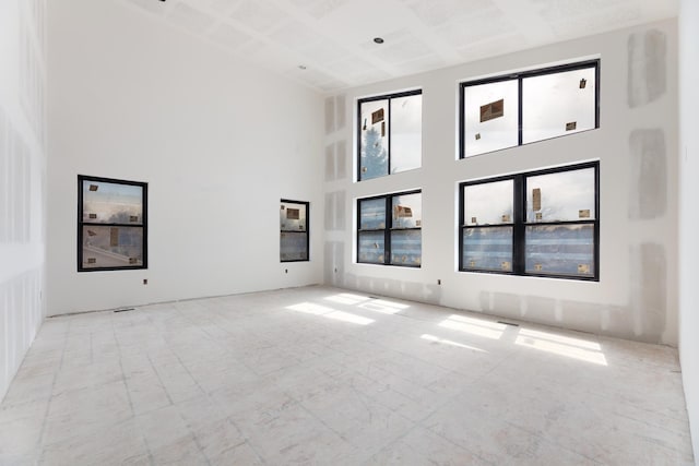7577 138th St W, Apple Valley, MN 55124 - unfurnished room featuring a towering ceiling
