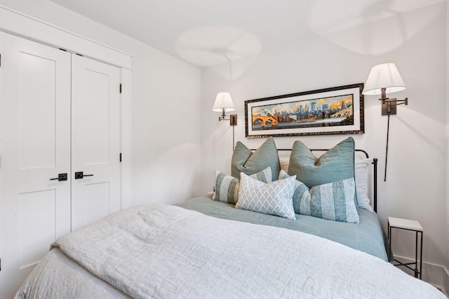 5815 Howards Point Rd, Shorewood, MN 55331 - bedroom with a closet