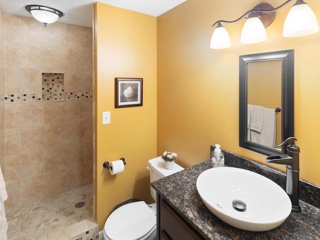 461 Dudley Ave, Shoreview, MN 55126 - full bathroom with a tile shower and vanity