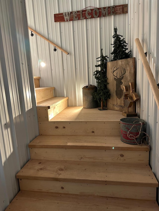 1415 Riverside Dr NW Unit 1415, Baudette, MN 56623 - view of stairs