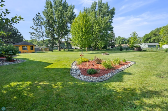 21 35th Ave NE, Fargo, ND 58102 - view of grassy yard